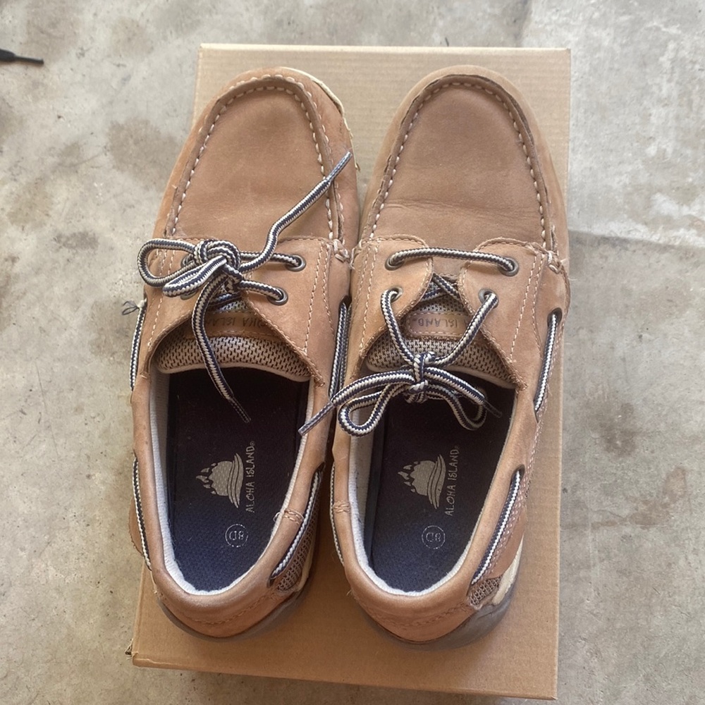 boat shoes size 8
